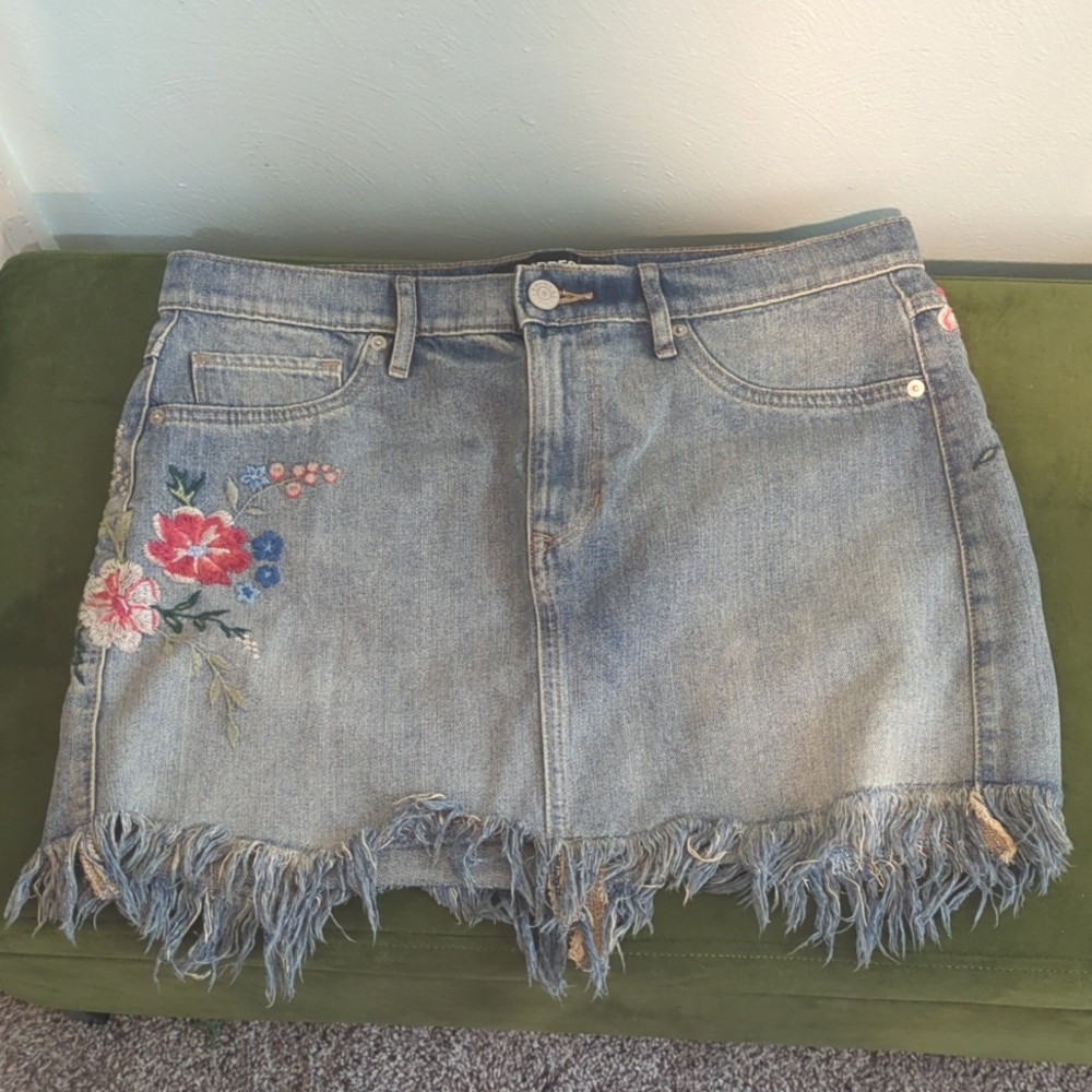 Denim skirt with embroidery